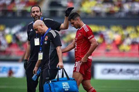 مصدر بالأهلي ليلا كورة: إصابة شريف بشد في الضامة.. وغيابه قد يمتد لثلاثة أسابيع